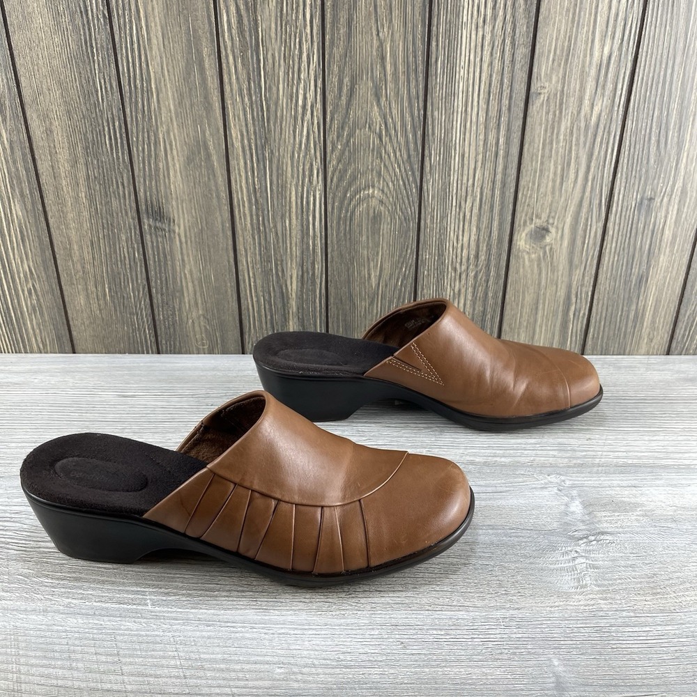 Clarks Bendables Womens Size: 11M Leather Mule Slip on Camel Tan Open Heel Clogs